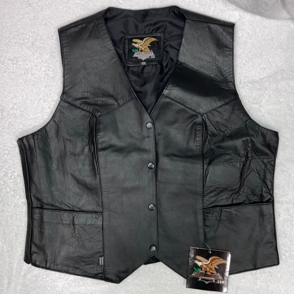 NWT premium Buffalo leather black snap large vest